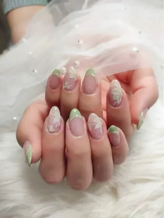 ネイル &ME ネイルサロンのネイルデザイン