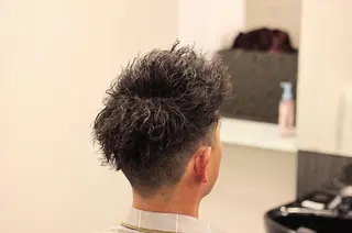 ショート パーマ 前田賢生 ご新規様はNGのヘアスタイル