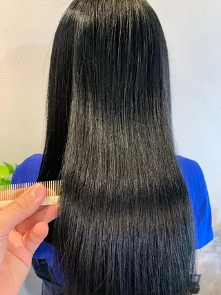 ロング 凪の 旅先のヘアスタイル