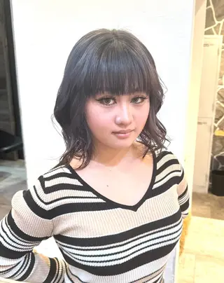 ミディアム 艶カラー 🩵NATSUKIのヘアスタイル