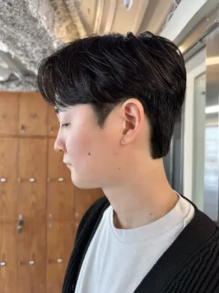 ショート パーマ メンズ メンズ職人/センター パート/富沢真斗のヘアスタイル