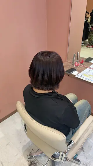 ショート カラー 聖菜/ hina /レイヤー/艶カラーのヘアスタイル