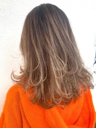 セミロング カラー Pia ツボイ ケイタのヘアスタイル