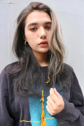 セミロング カラー 似合わせカラーパーマ 🌿kitin米川のヘアスタイル