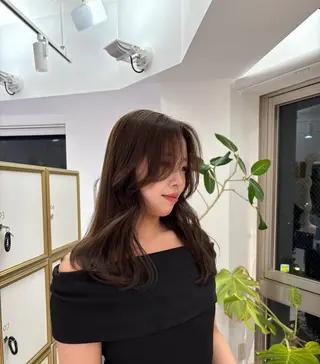 ロング カラー ハイトーン/レイヤー /瀬川琴音のヘアスタイル