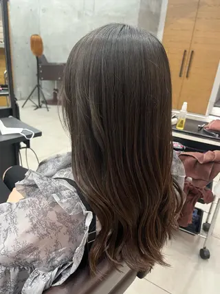 ロング 秋澤 楓のヘアスタイル
