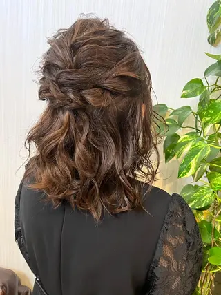 セミロング ヘアアレンジ きむえり/髪質改善 /うねり広がり改善のヘアスタイル