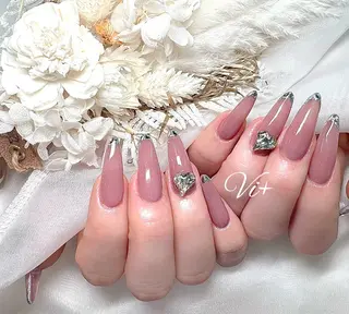 ネイル ✨Nailsalon Vi+✨のネイルデザイン