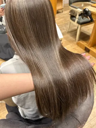 ロング カラー 解田彩奈/ stylistのヘアスタイル