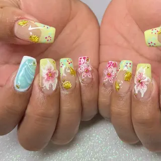 ネイル VIERU 🌈🎀💖のネイルデザイン