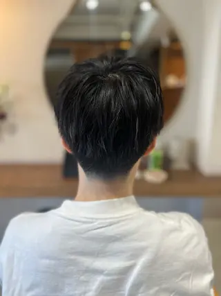 ショート 塩川ももこ/ 自然な縮毛矯正のヘアスタイル