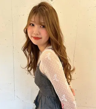 ロング FERIA桃山台🍑 𝕄𝕖𝕘𝕦のヘアスタイル