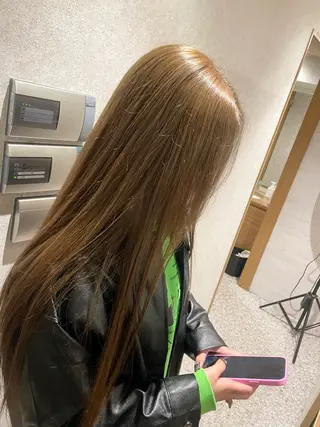 ロング カラー 吉良祐樹 レイヤー/艶カラーのヘアスタイル