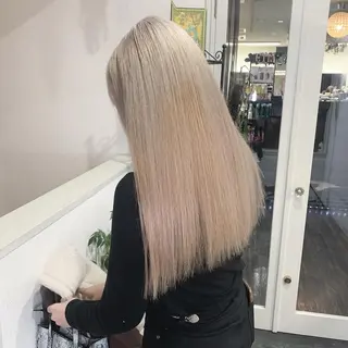 ロング カラー 袴田 伊代のヘアスタイル