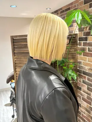 ショート 艶髪／透け感カラー ／ＲＹＯのヘアスタイル