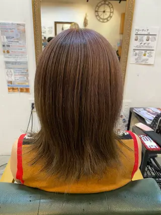 セミロング カラー 伊橋 沙里のヘアスタイル