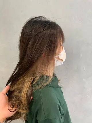 ロング 美髪ストレート AOYAGIのヘアスタイル