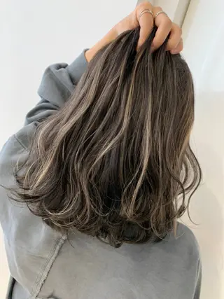 ミディアム カラー パーマ 【公式】amble luxe池袋東口🩷のヘアスタイル
