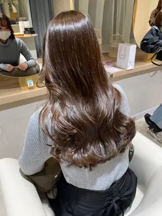 カラー HIYO RIのヘアスタイル