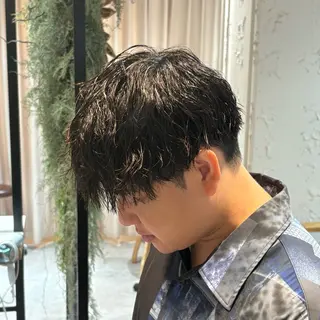 ショート パーマ メンズ フェザー/シャドウ/ メッシュパーマのヘアスタイル