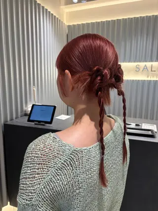 セミロング カラー ヘアアレンジ 押切 響 のヘアスタイル