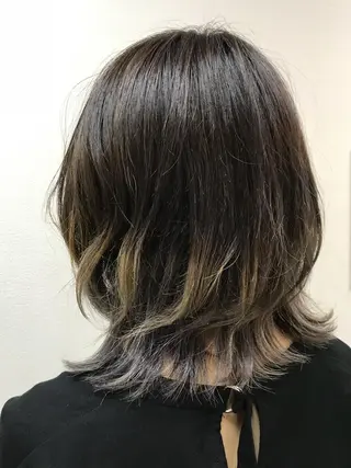 ショート カラー 吉森 満俊のヘアスタイル