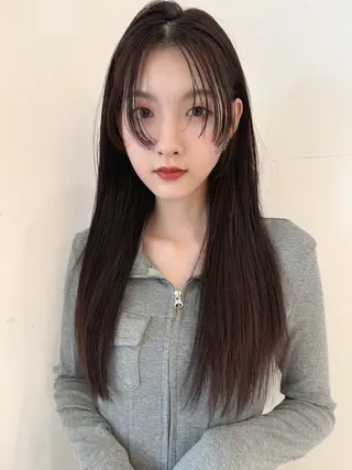 ロング カラー レイヤーカット、 大人可愛い　中村美羅のヘアスタイル