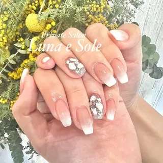 ロング ネイル Luna e  Soleのネイルデザイン