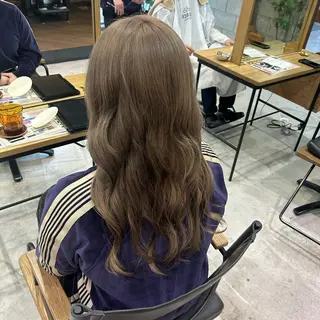ロング カラー ✨ハイトーン/暗髪/ ハイライト/松岡✨のヘアスタイル