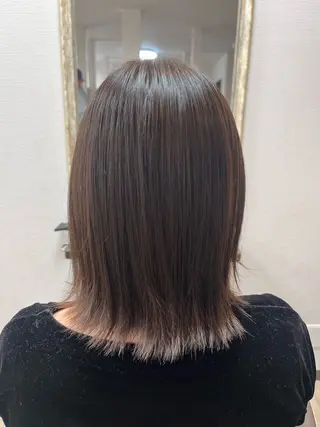 カラー 高津 亜美香のヘアスタイル