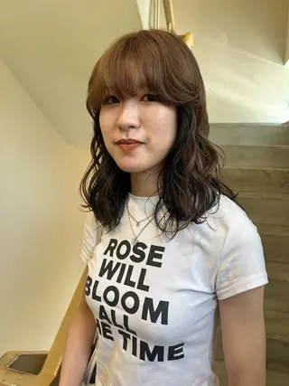 セミロング カラー 薄暮 マツイ レンのヘアスタイル