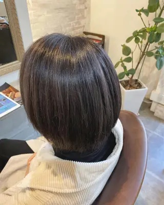 ショート カラー 福嶋 愛のヘアスタイル