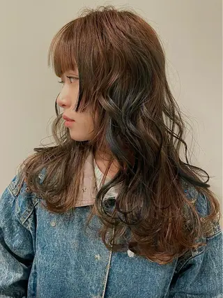 ミディアム カラー ブリーチ😼 ボブ✍️レイヤーのヘアスタイル