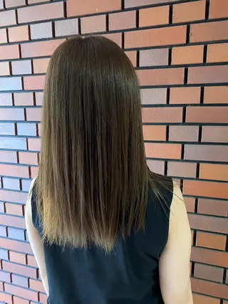 ロング カラー エイトウメダ 店長 稲尾友則のヘアスタイル