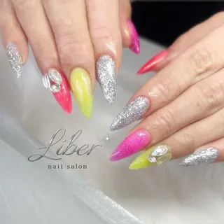 ネイル Liber リベルのネイルデザイン