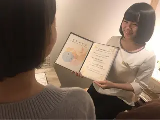 ミディアム カラー パーマ ヘアアレンジ メンズ キッズ ネイル マツエク・マツパ ニキビ・肌質改善専門 ♡人生が変わるサロンのエステ・リラクイメージ