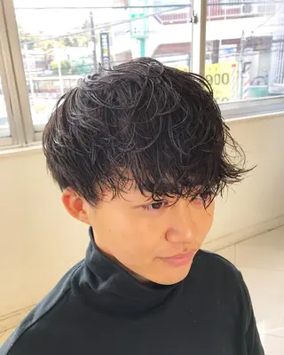 ショート カラー パーマ メンズ 🟦メンズパーマ🟦 横浜駅｜小上馬淳司のヘアスタイル