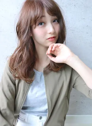セミロング カラー 統括ディレクター kuriのヘアスタイル