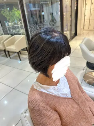 ショート カラー ツヤ重視 ワンカラー🫧Mioのヘアスタイル