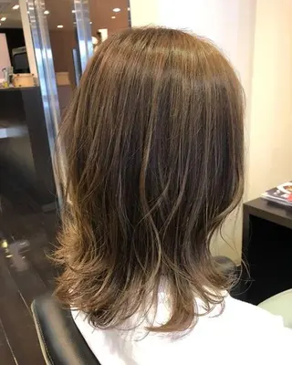 ミディアム カラー 前之園 ひかるのヘアスタイル