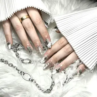 ネイル RAFFINE haru🦋🩵のネイルデザイン