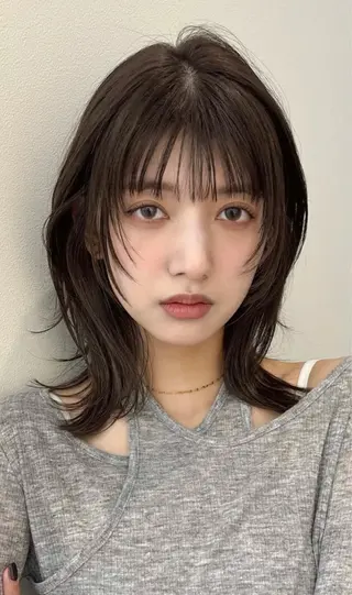 ロング カラー 韓国風レイヤーカラー ライムのヘアスタイル
