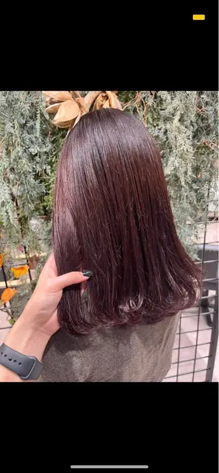 ミディアム フェザー/シャドウ/ メッシュパーマのヘアスタイル