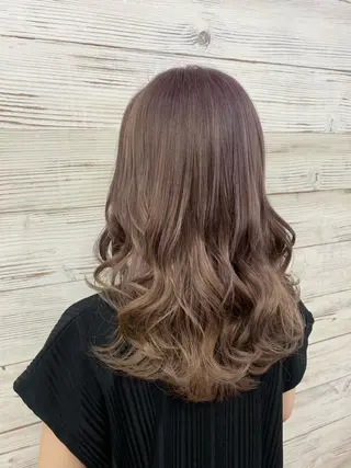 セミロング カラー ヘアアレンジ LAVENDIA 初音のヘアスタイル