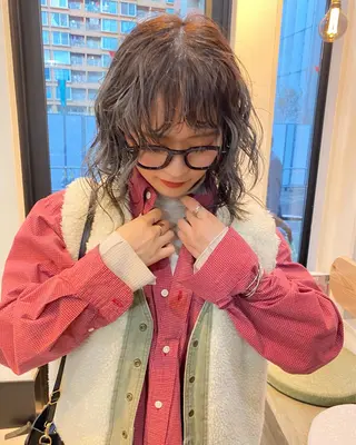 ミディアム カラー ダウンパーマ 【sity.ザイク】のヘアスタイル