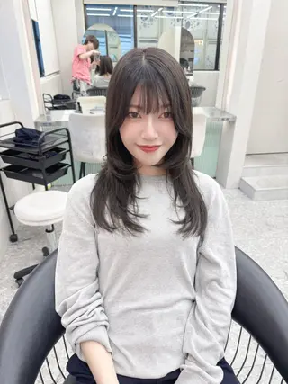セミロング ✨レイヤー/韓国 /✨ヘア山下　遥のヘアスタイル