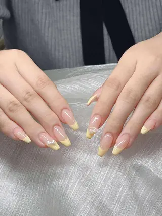 ネイル Lee Nailsのネイルデザイン