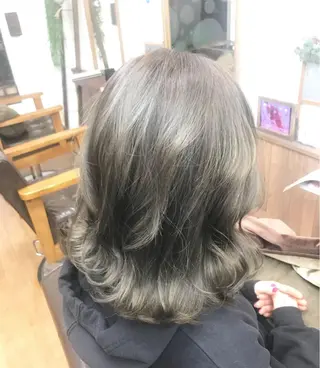 ミディアム カラー 澤田 拓己のヘアスタイル
