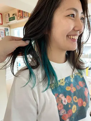 ミディアム カラー エクステ ハイトーン 💭黒崎ハルカのヘアスタイル