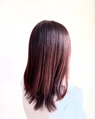 ロング カラー 大塚 しおりのヘアスタイル